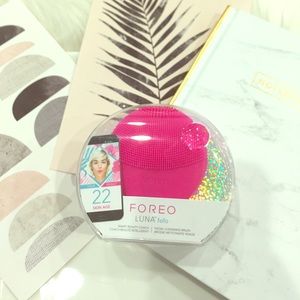 Foreo NWT from Fabfitfun Summer 2018 box